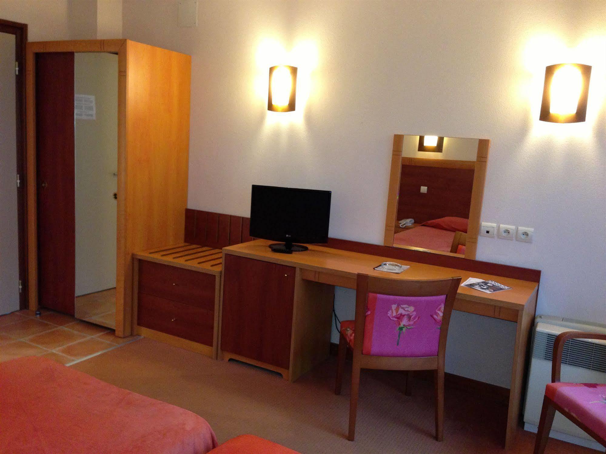 Hotel Le Jura Divonne-les-Bains Kültér fotó