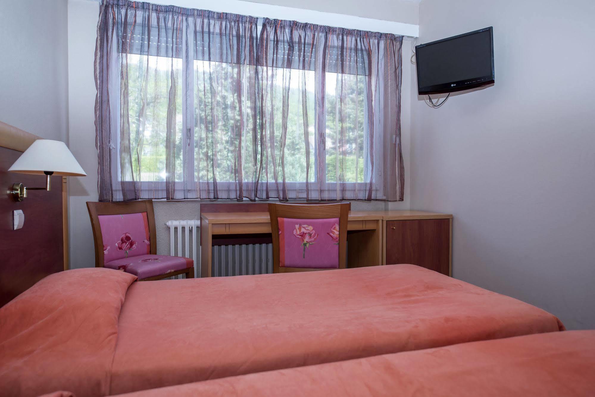 Hotel Le Jura Divonne-les-Bains Kültér fotó